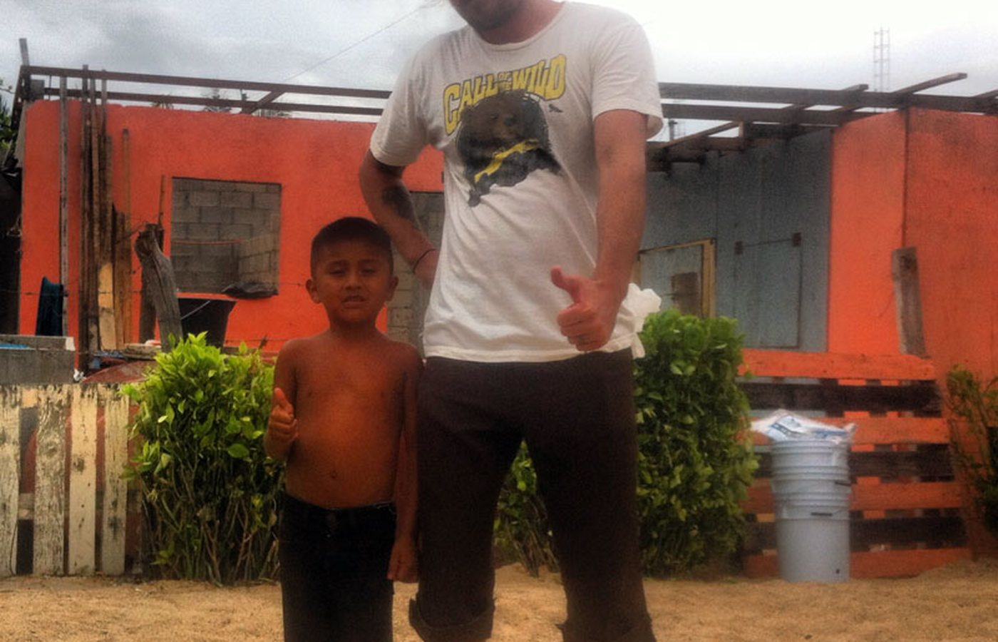 Volunteers and kids gathered together during Offroad Xmas.